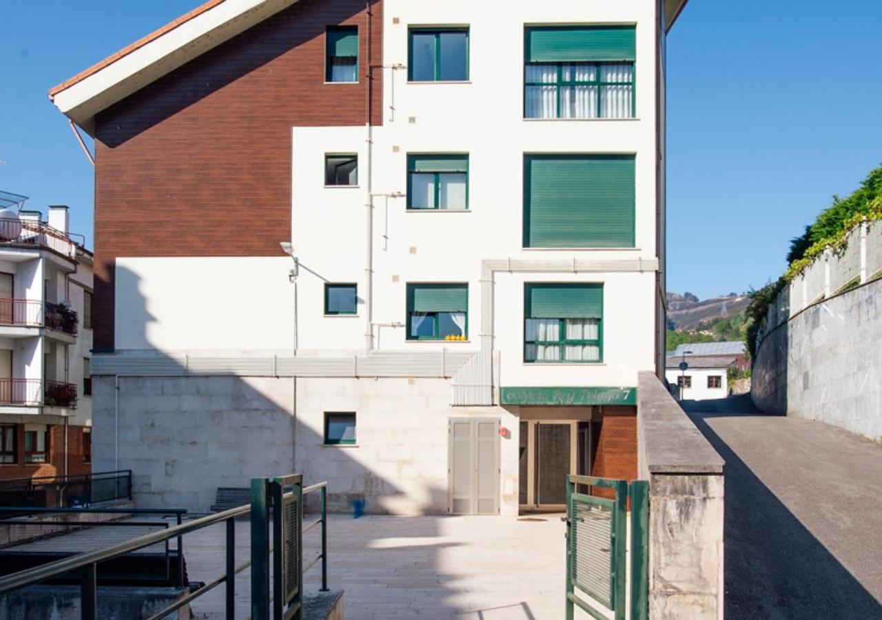 Apartamento Irene Centrico Con Wifi Y Parking Coche Tamano Medio Onís Zewnętrze zdjęcie